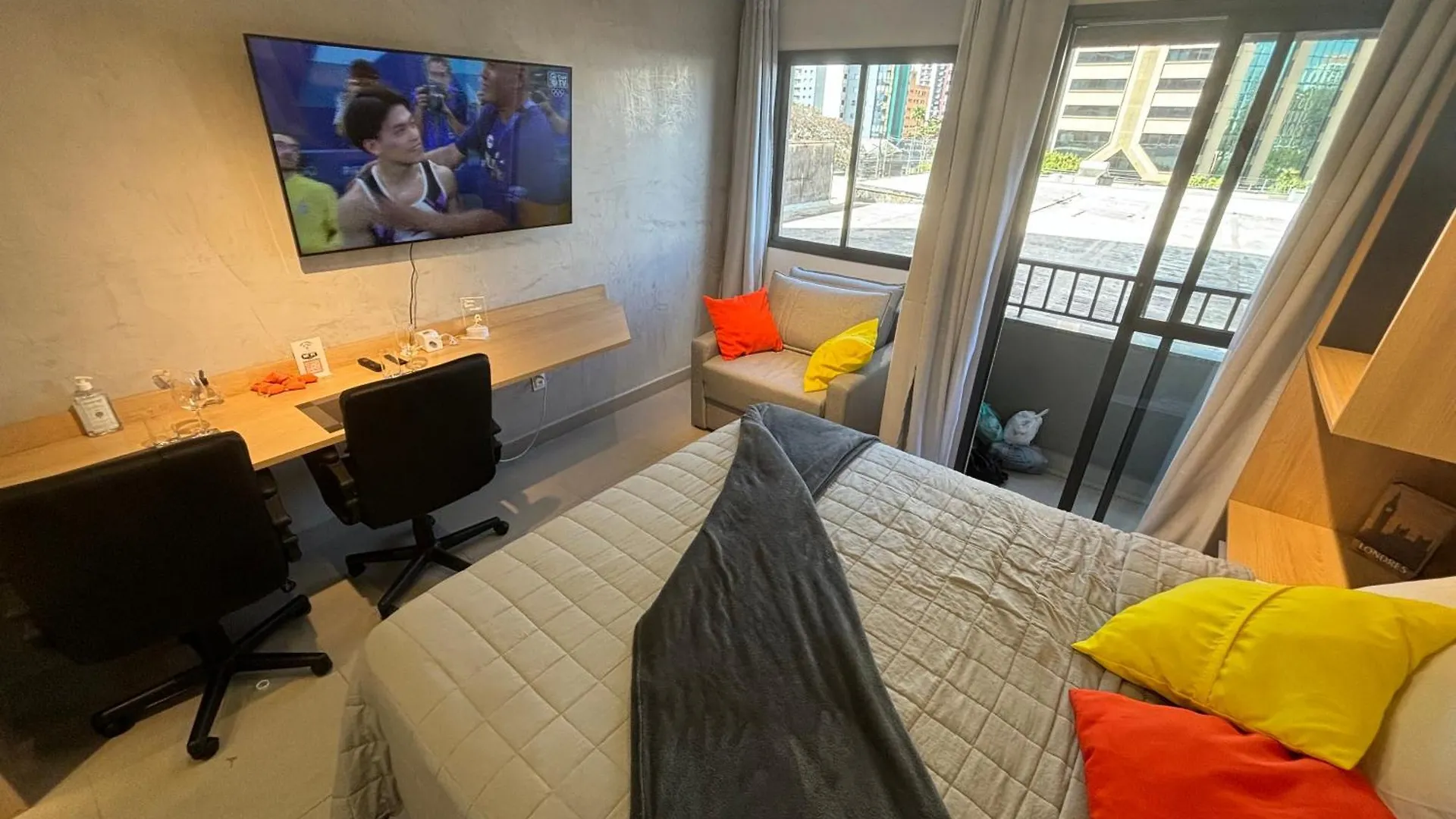 Studio Esmeralda - Moema São Paulo 0*,  Brazília